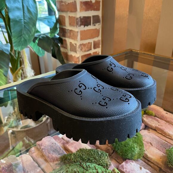 GUCCI Perforated G Black Rubber Platforms SZ 37 - Picture 1 of 5